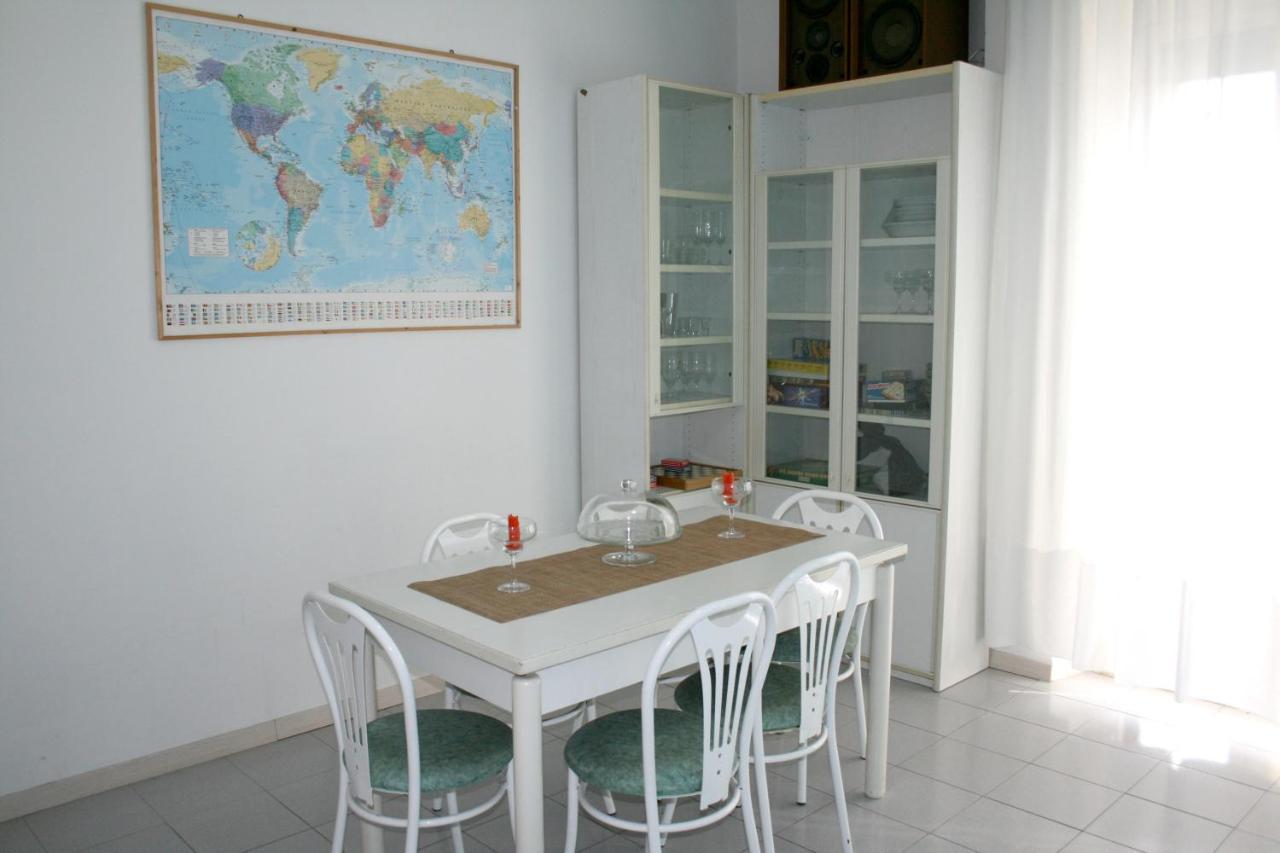 2 Bedrooms Appartement At Pescara 300 M Away From The Beach With Balcony And Wifi エクステリア 写真