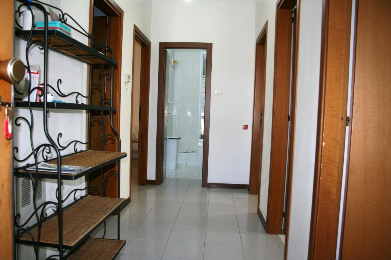 2 Bedrooms Appartement At Pescara 300 M Away From The Beach With Balcony And Wifi エクステリア 写真