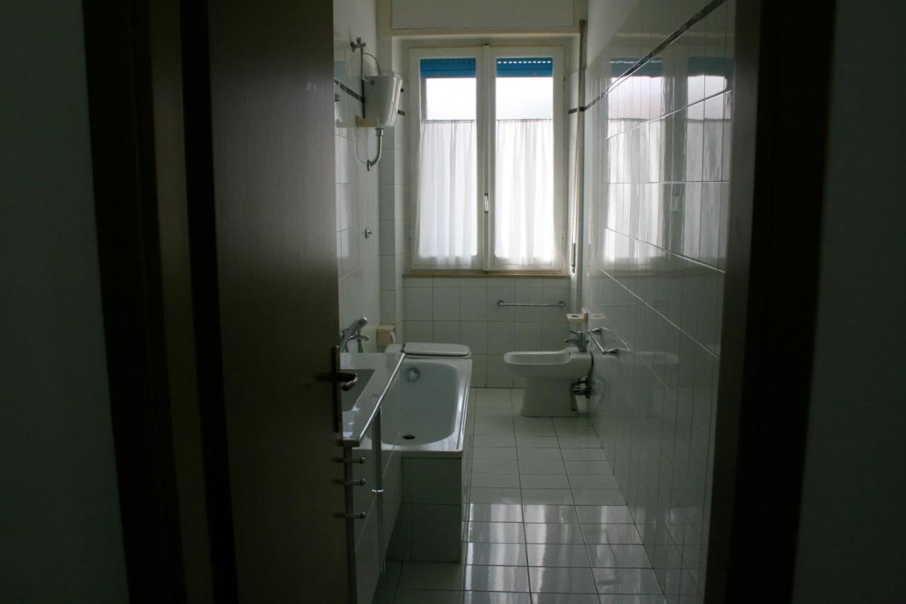 2 Bedrooms Appartement At Pescara 300 M Away From The Beach With Balcony And Wifi エクステリア 写真