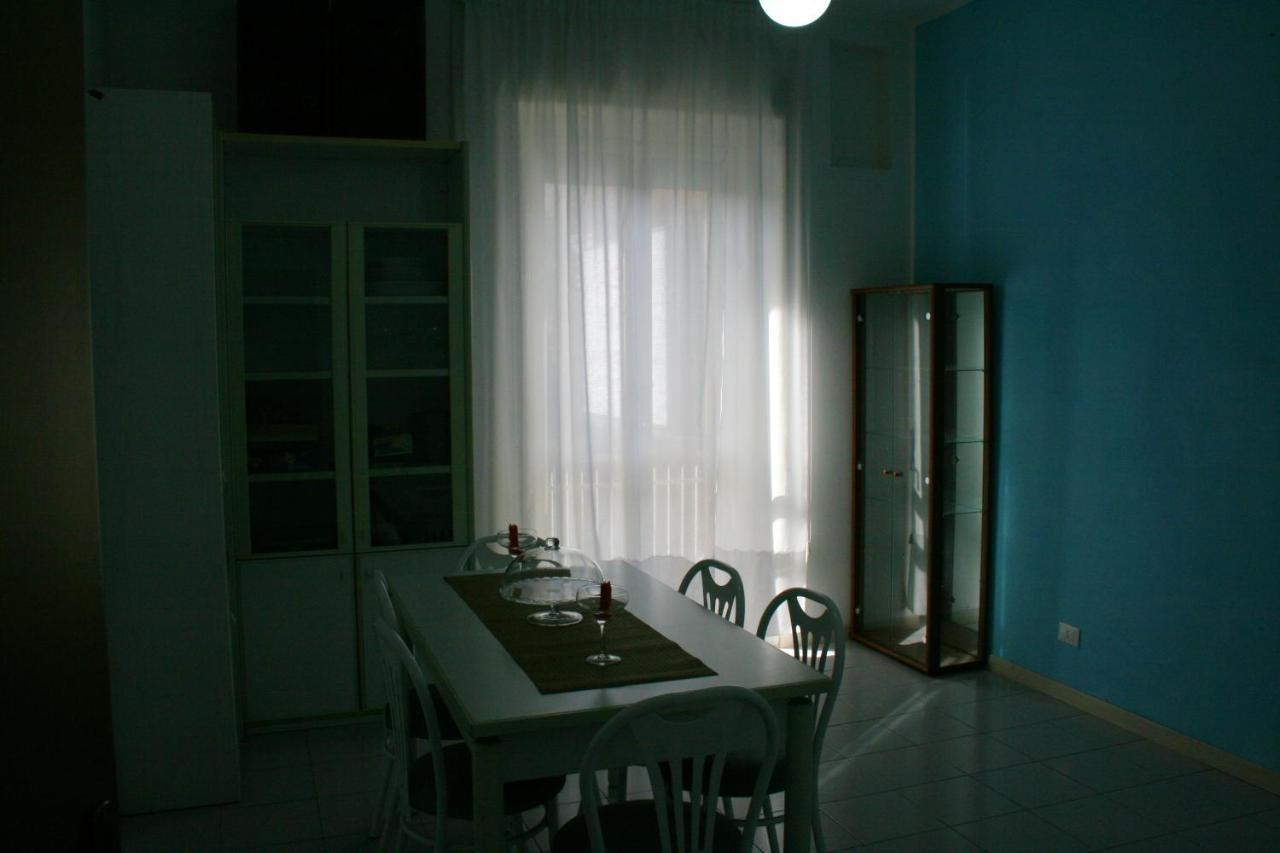 2 Bedrooms Appartement At Pescara 300 M Away From The Beach With Balcony And Wifi エクステリア 写真