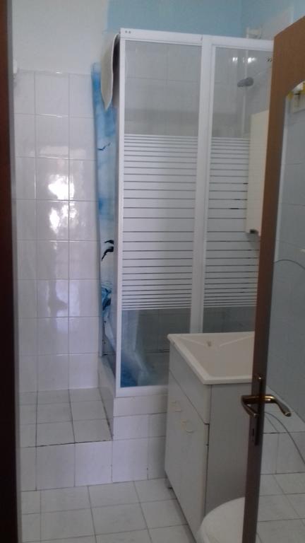 2 Bedrooms Appartement At Pescara 300 M Away From The Beach With Balcony And Wifi エクステリア 写真