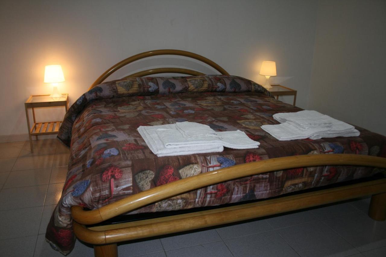2 Bedrooms Appartement At Pescara 300 M Away From The Beach With Balcony And Wifi エクステリア 写真